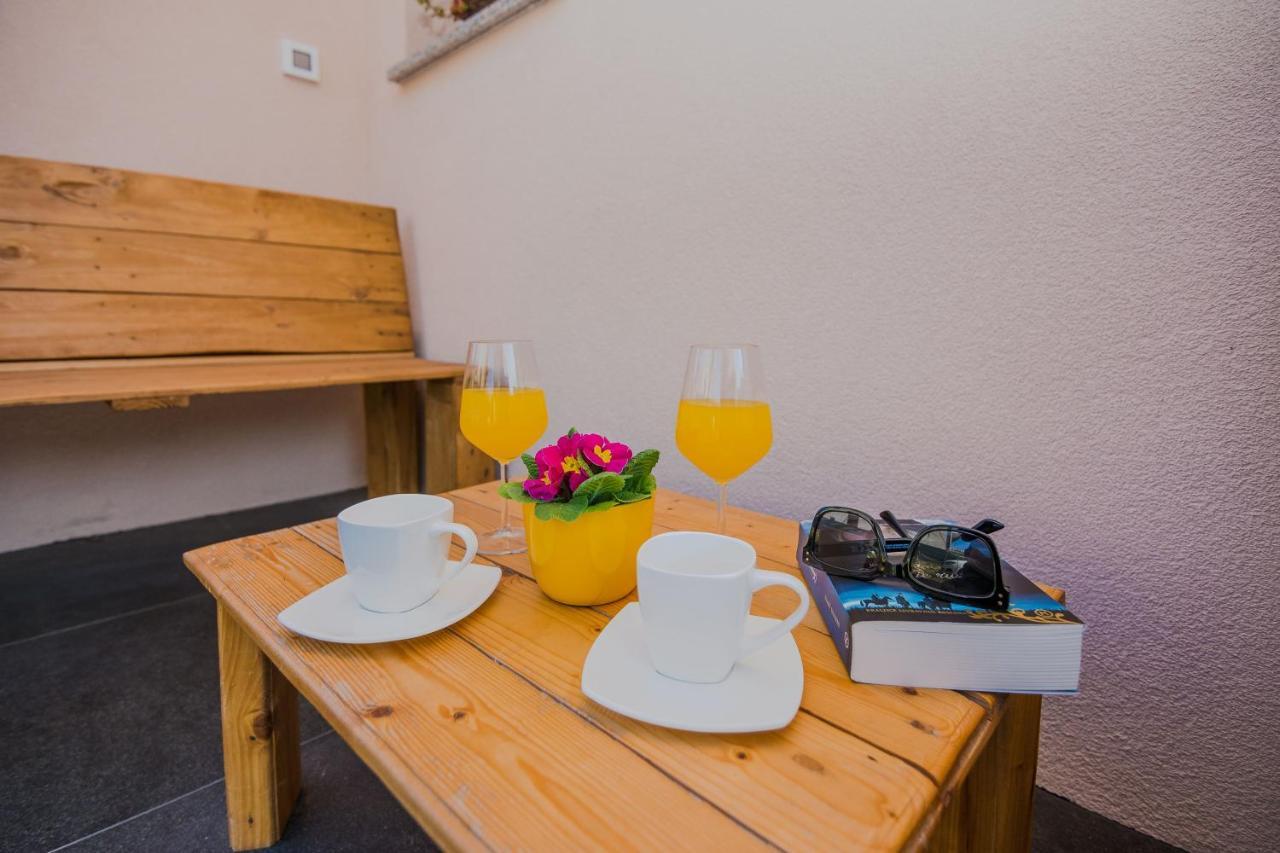 Lovely Apartment M&K In Peaceful Area - Zadar Exteriör bild
