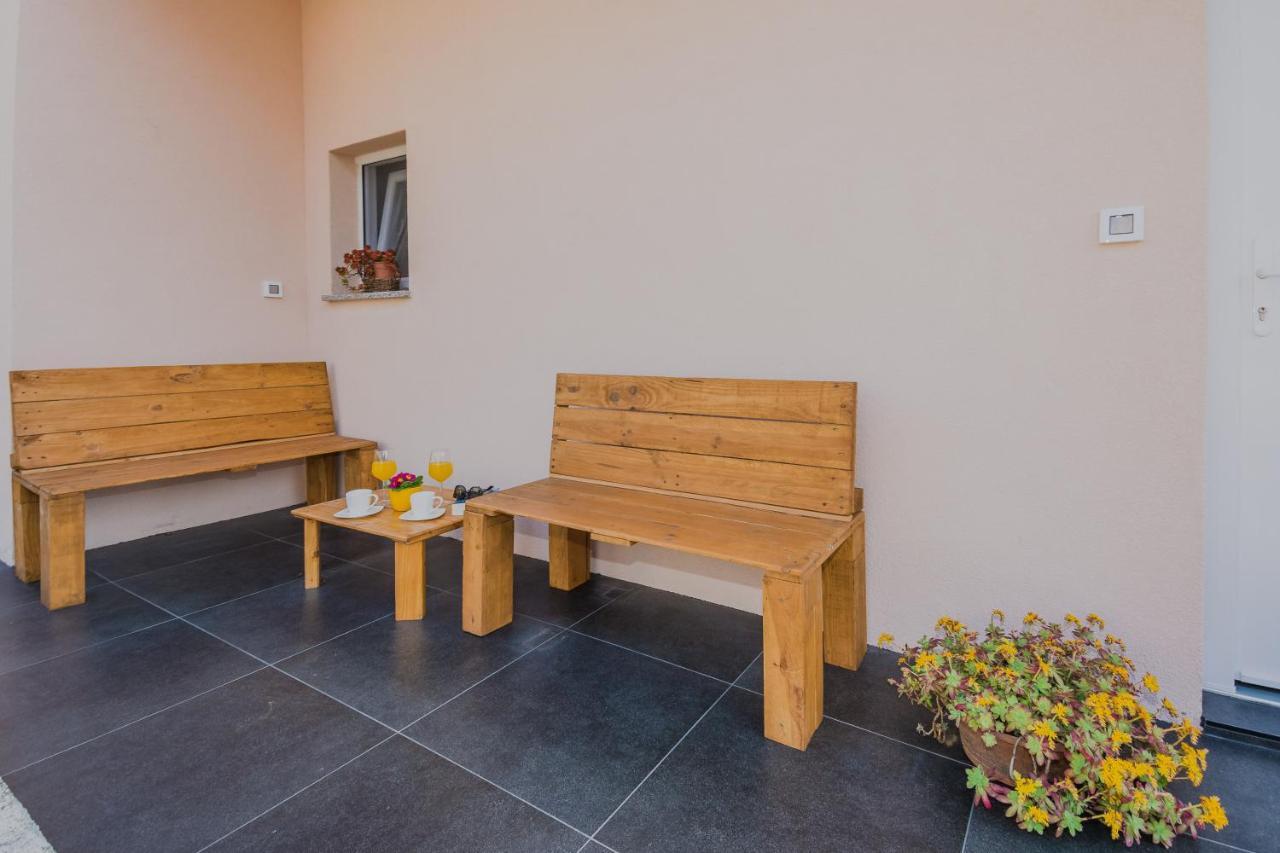 Lovely Apartment M&K In Peaceful Area - Zadar Exteriör bild