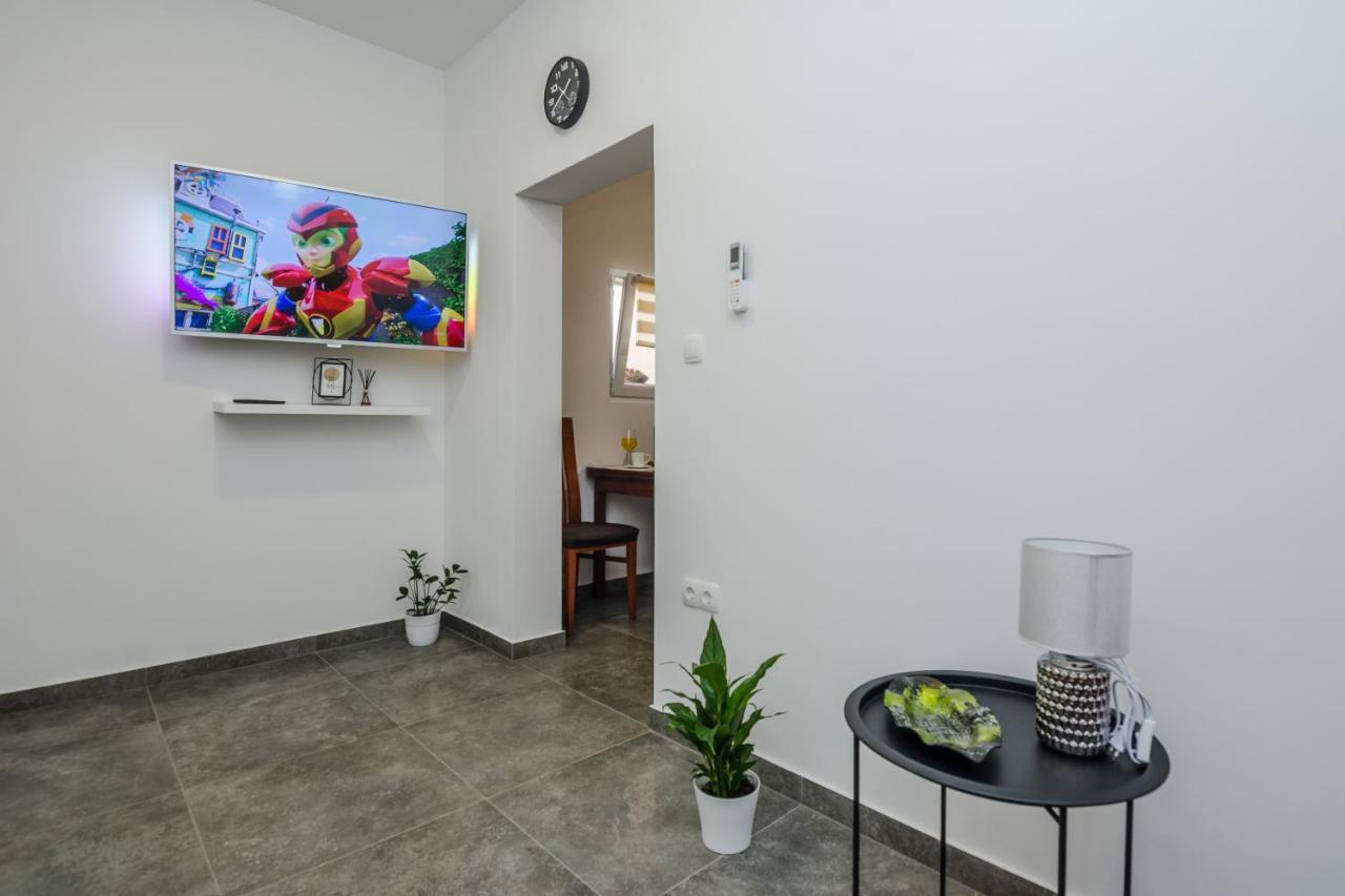 Lovely Apartment M&K In Peaceful Area - Zadar Exteriör bild